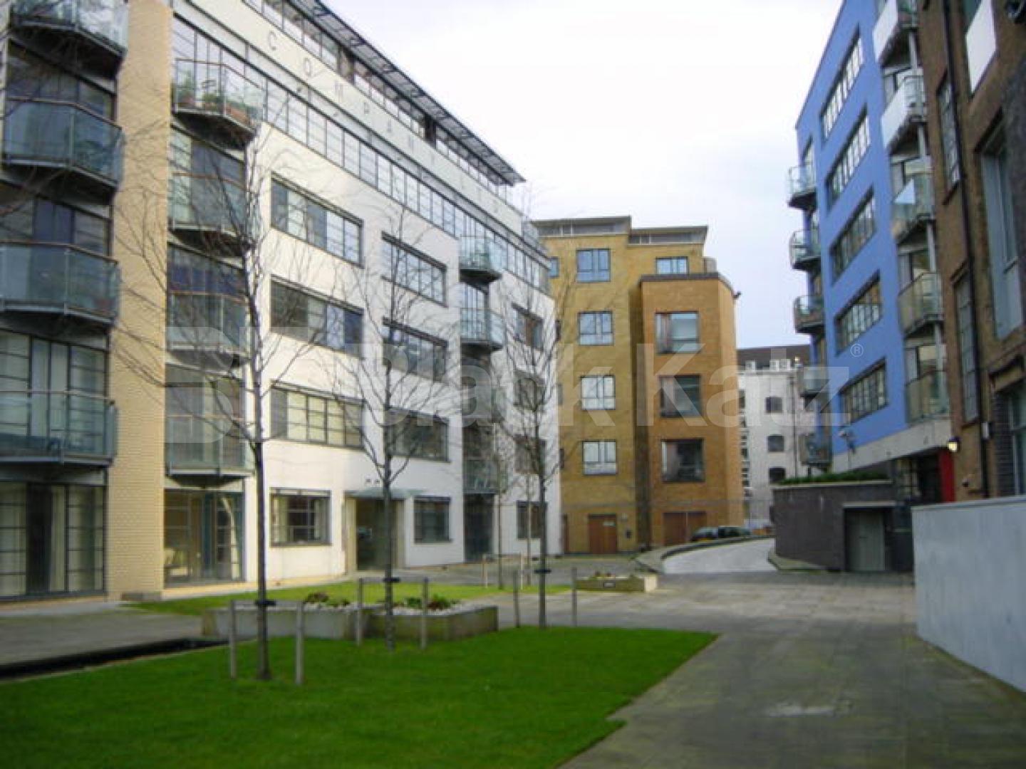 			MODERN 2 BEDROOM APARTMENT IN A PORTERED DEVELOPMENT, 2 Bedroom, 1 bath, 1 reception Flat			 Ice Wharf, KINGS CROSS 